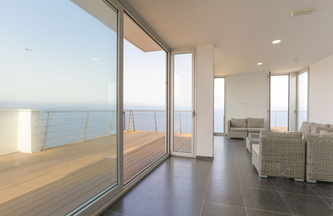 Precioso piso de 2 dormitorios con vistas al mar en Cala de Bou